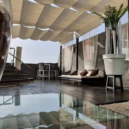 Sunset Attic Apartamento